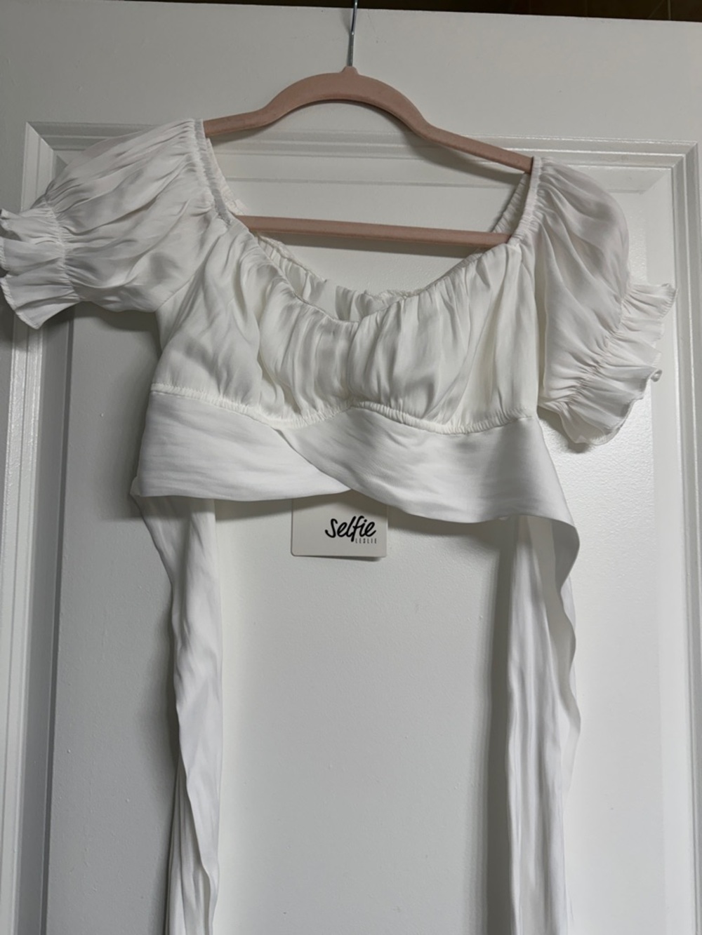 Selfie Leslie White Puff-Sleeve Tie-Back Crop Top